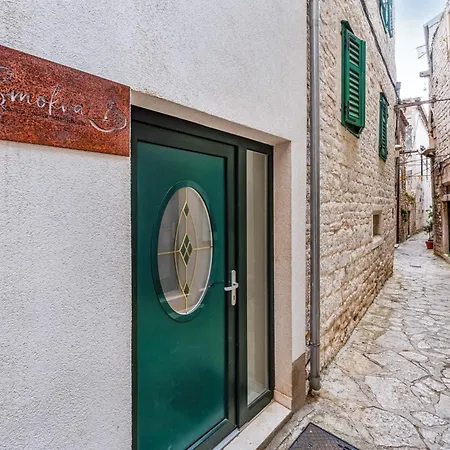 Samm Apartman *