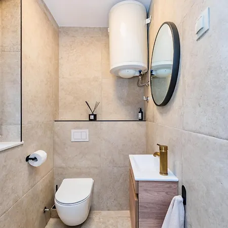 Samm Apartman *